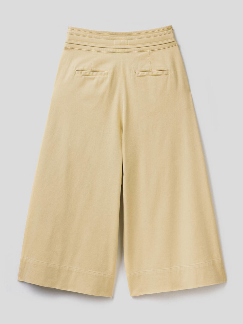 Pantalón cropped con pernera amplia image number 2