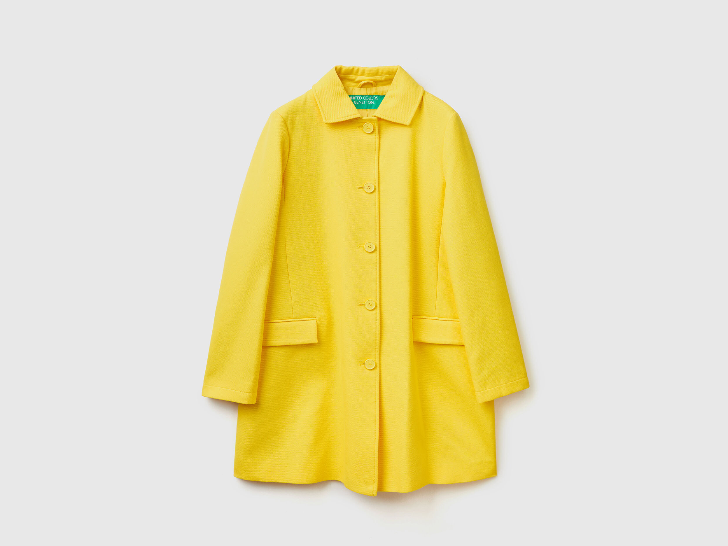 Abrigo 2025 pa帽o amarillo