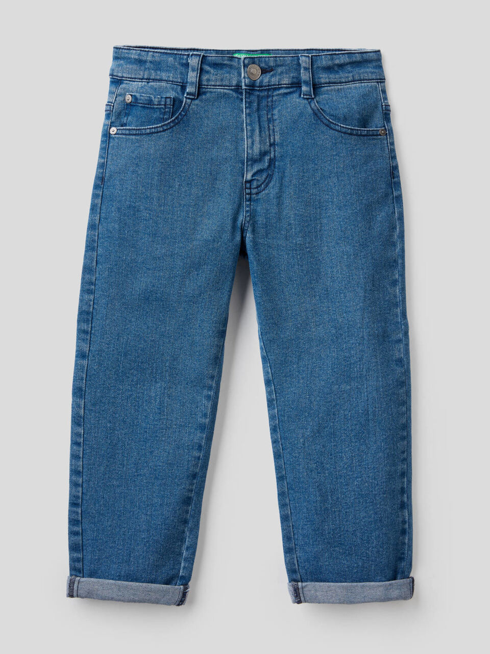 Vaqueros en denim elástico de corte zanahoria image number 1