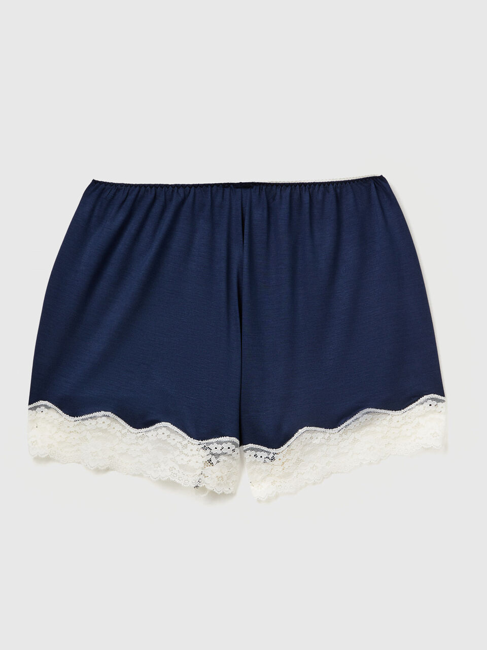 SHORTS Mujer image number 2