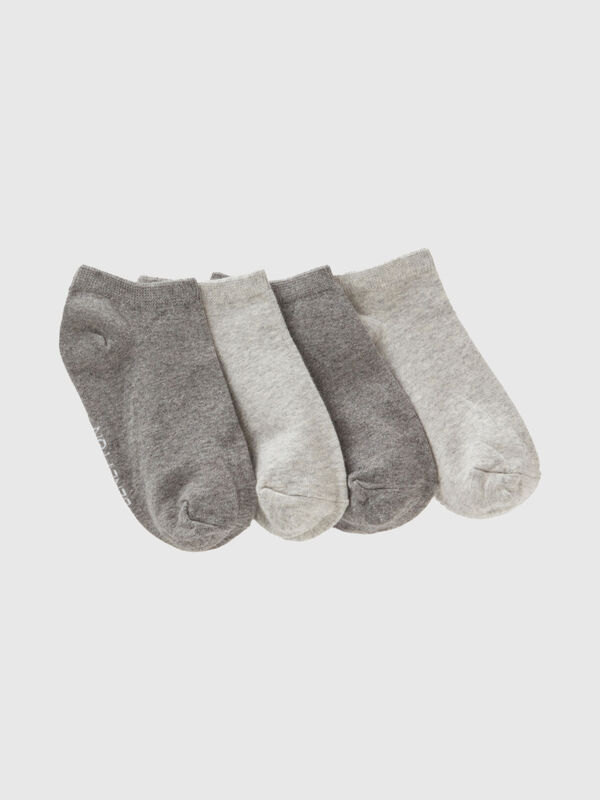 Cuatro pares de calcetines cortos Niño
