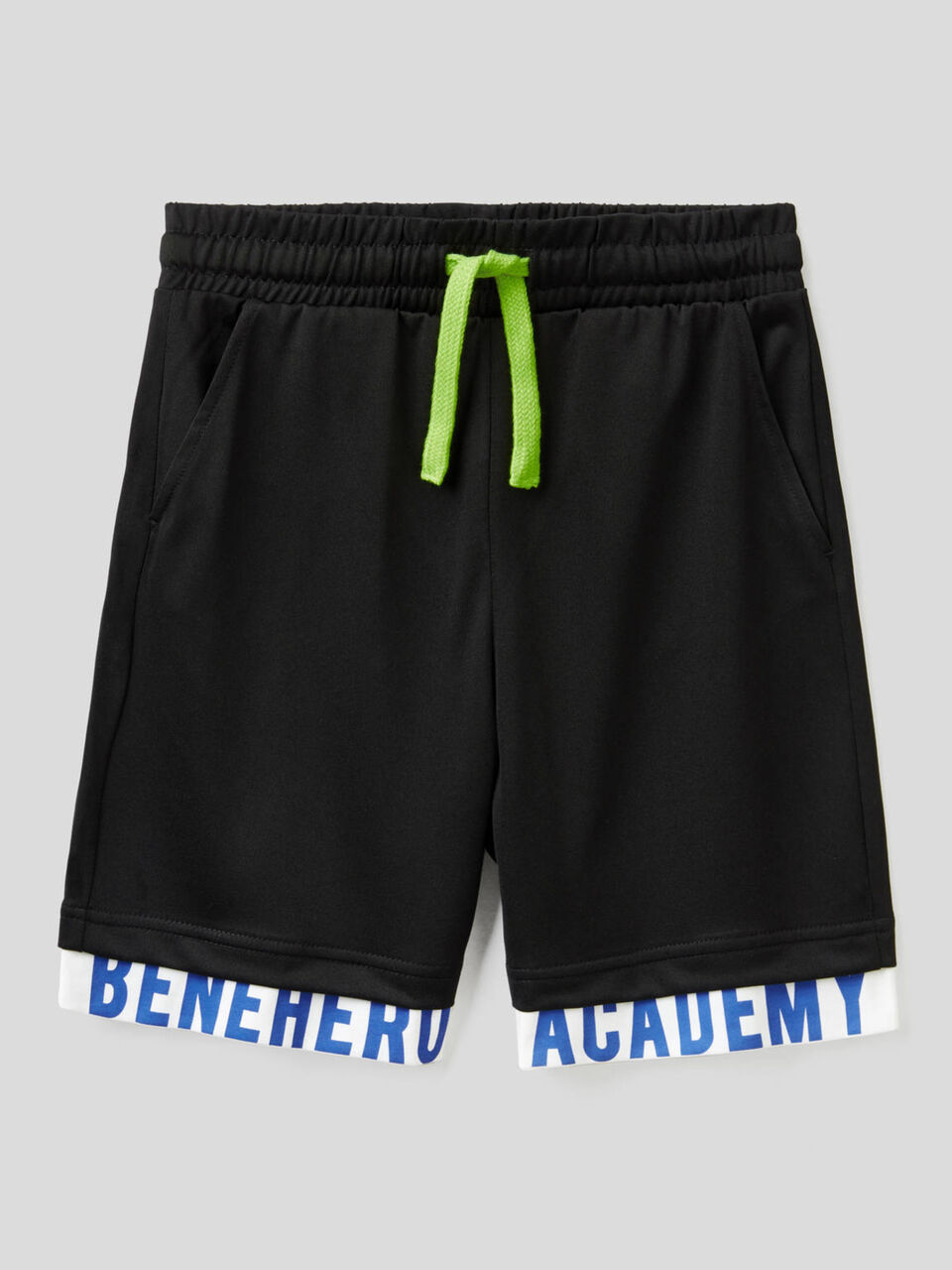 Bermudas con bajo doble image number 1