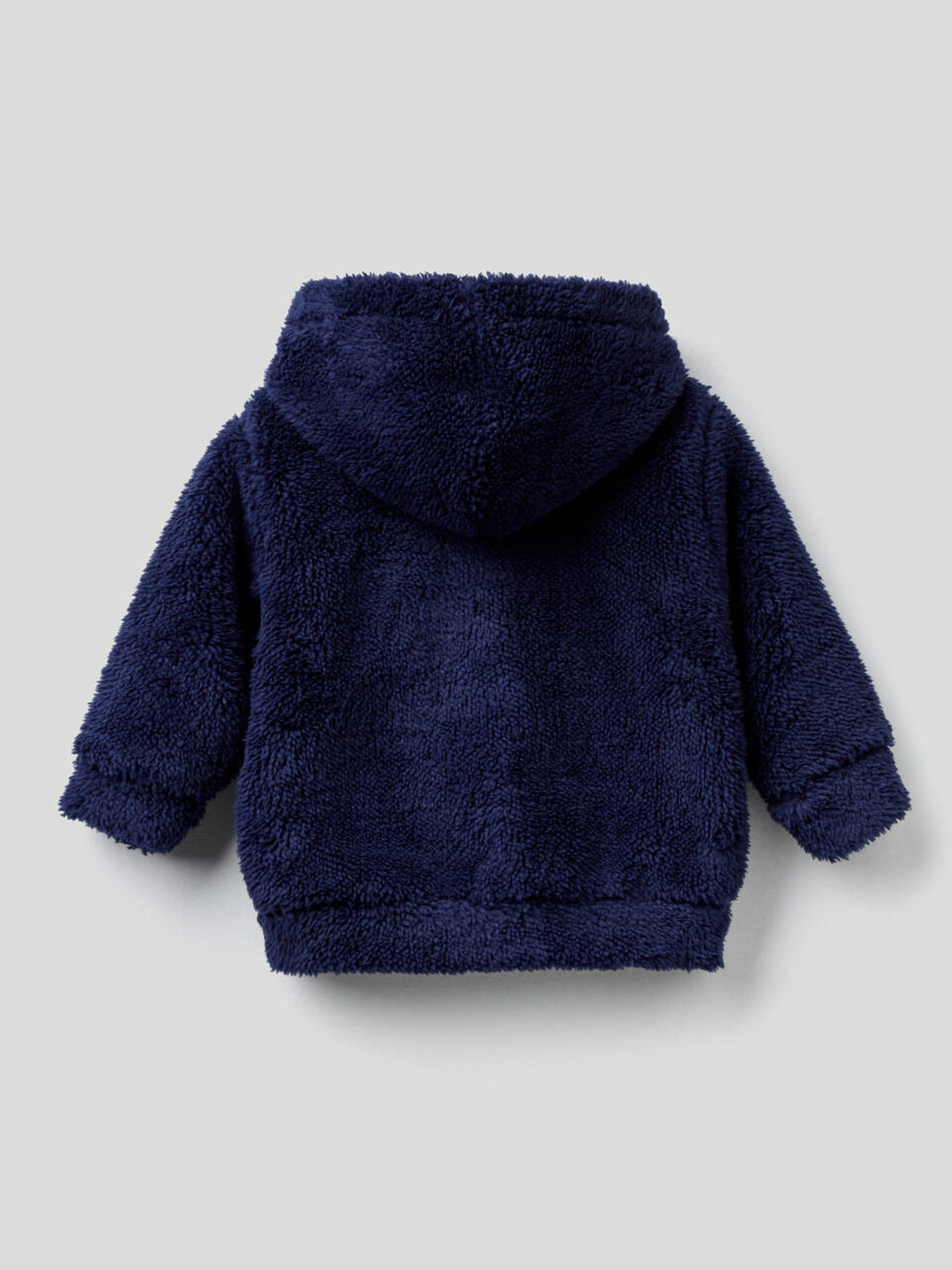 Sudadera efecto peluche con capucha image number 2