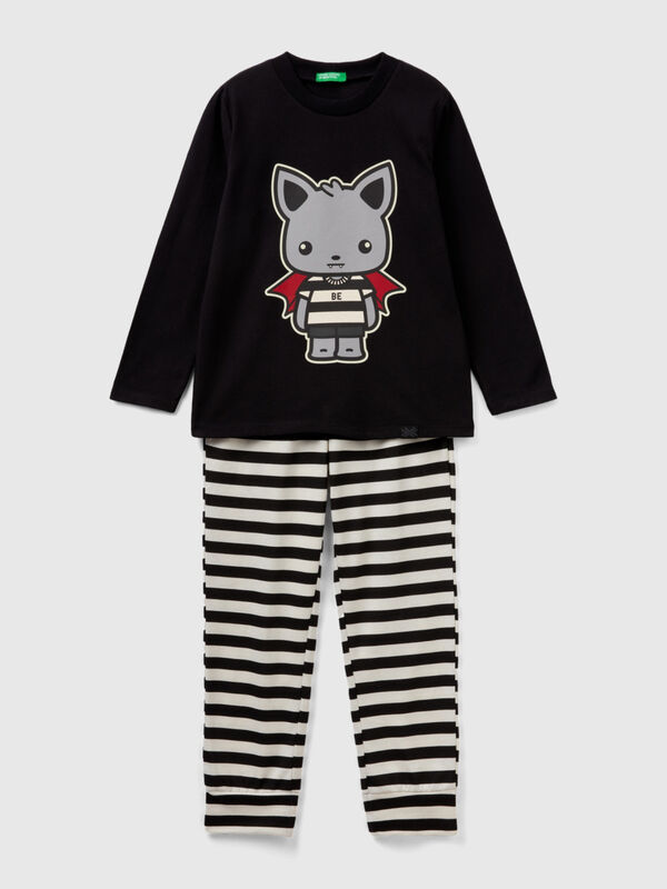 Pijama con estampado de mascota luminiscente Niño