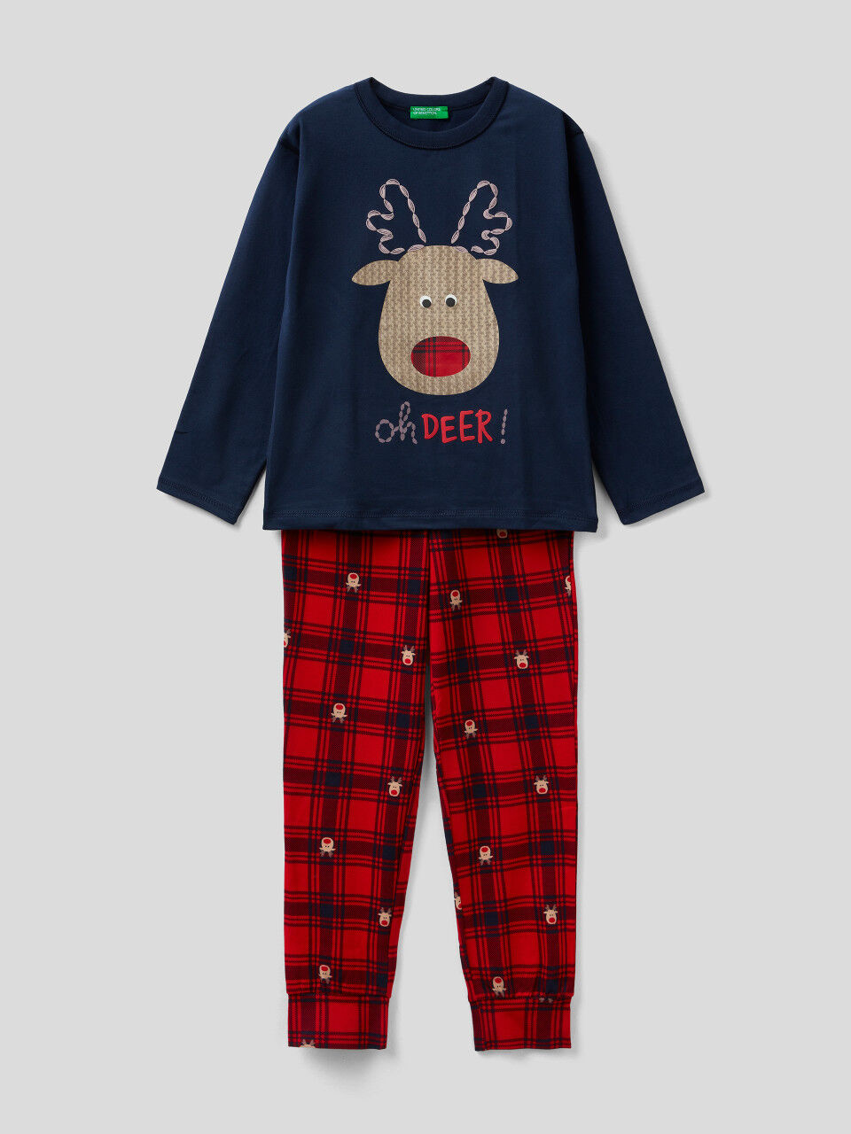 Pijama cálido con estampado de renos