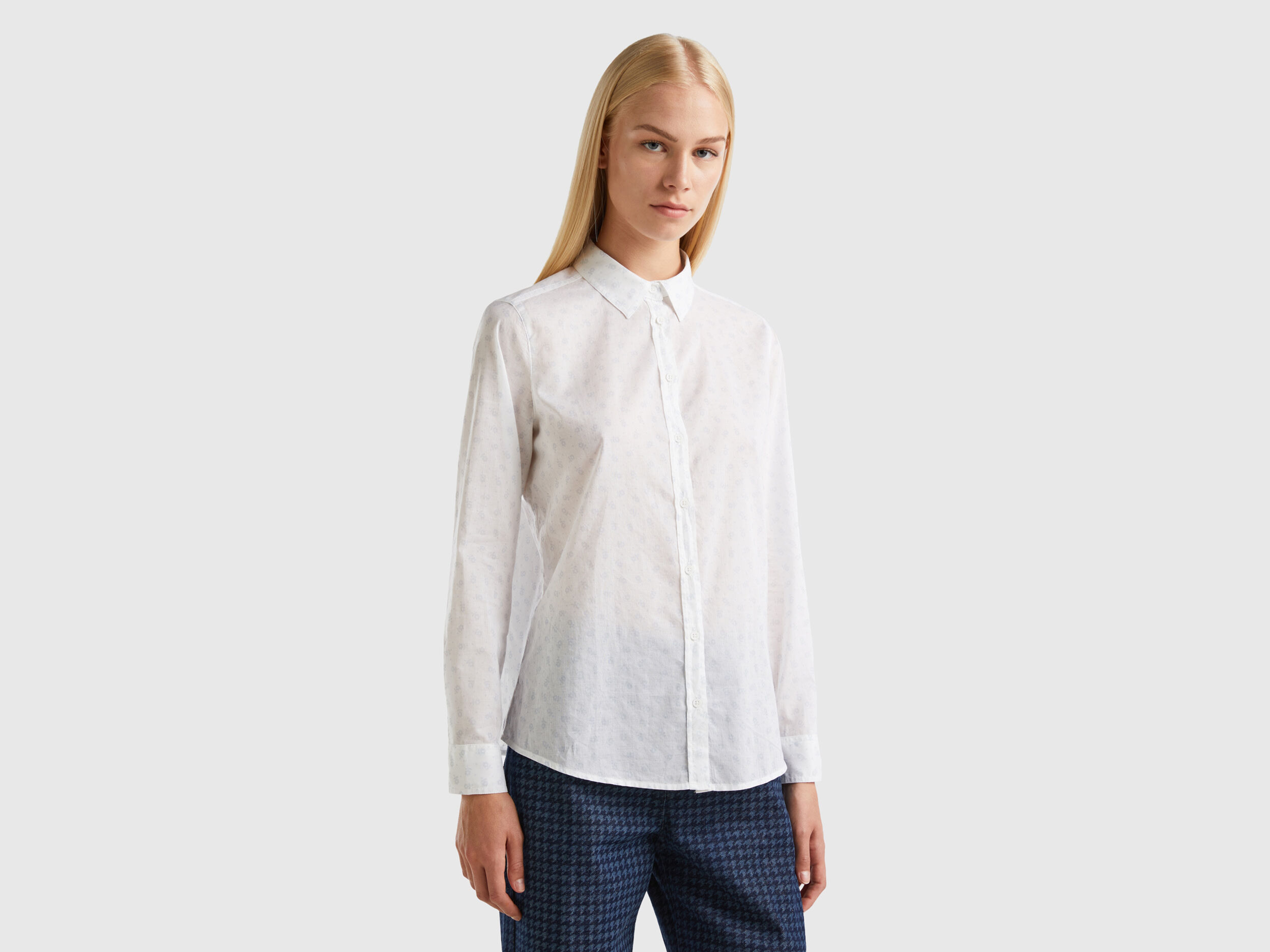 Camisa blanca con flores mujer new arrivals