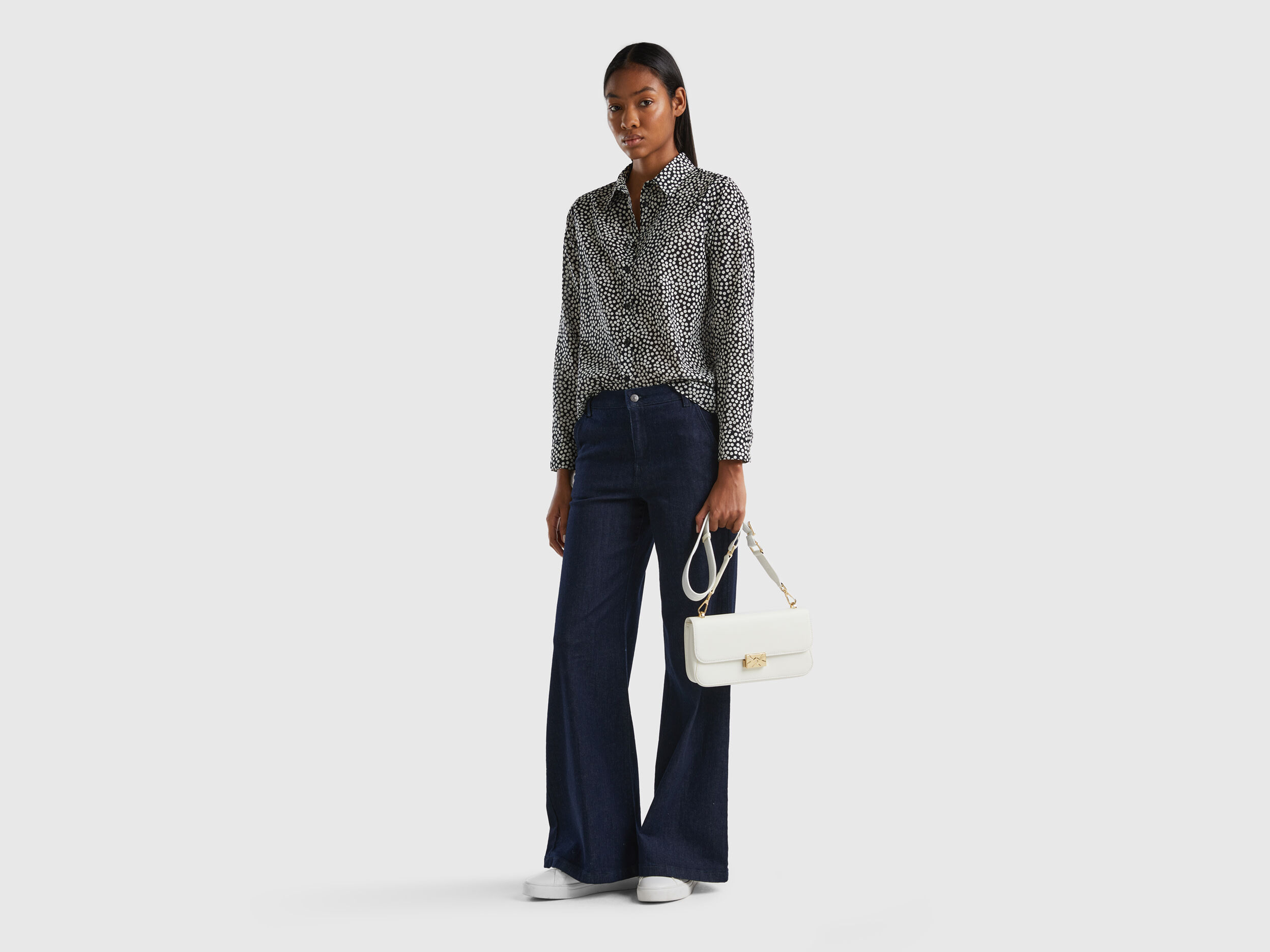Camisa negra con lunares blancos mujer online