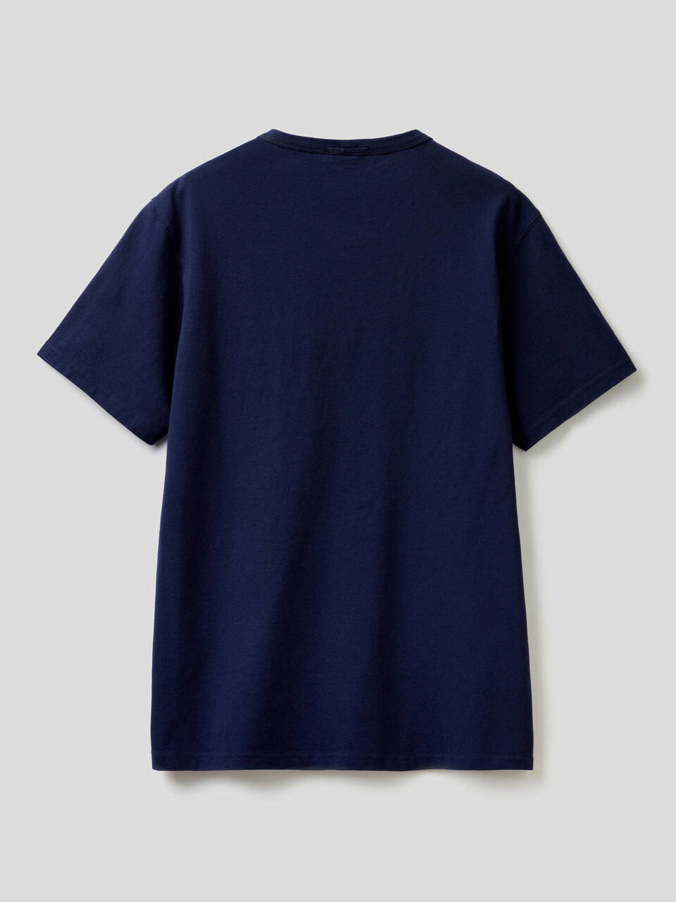 Camiseta de 100% algodón con bordado image number 2