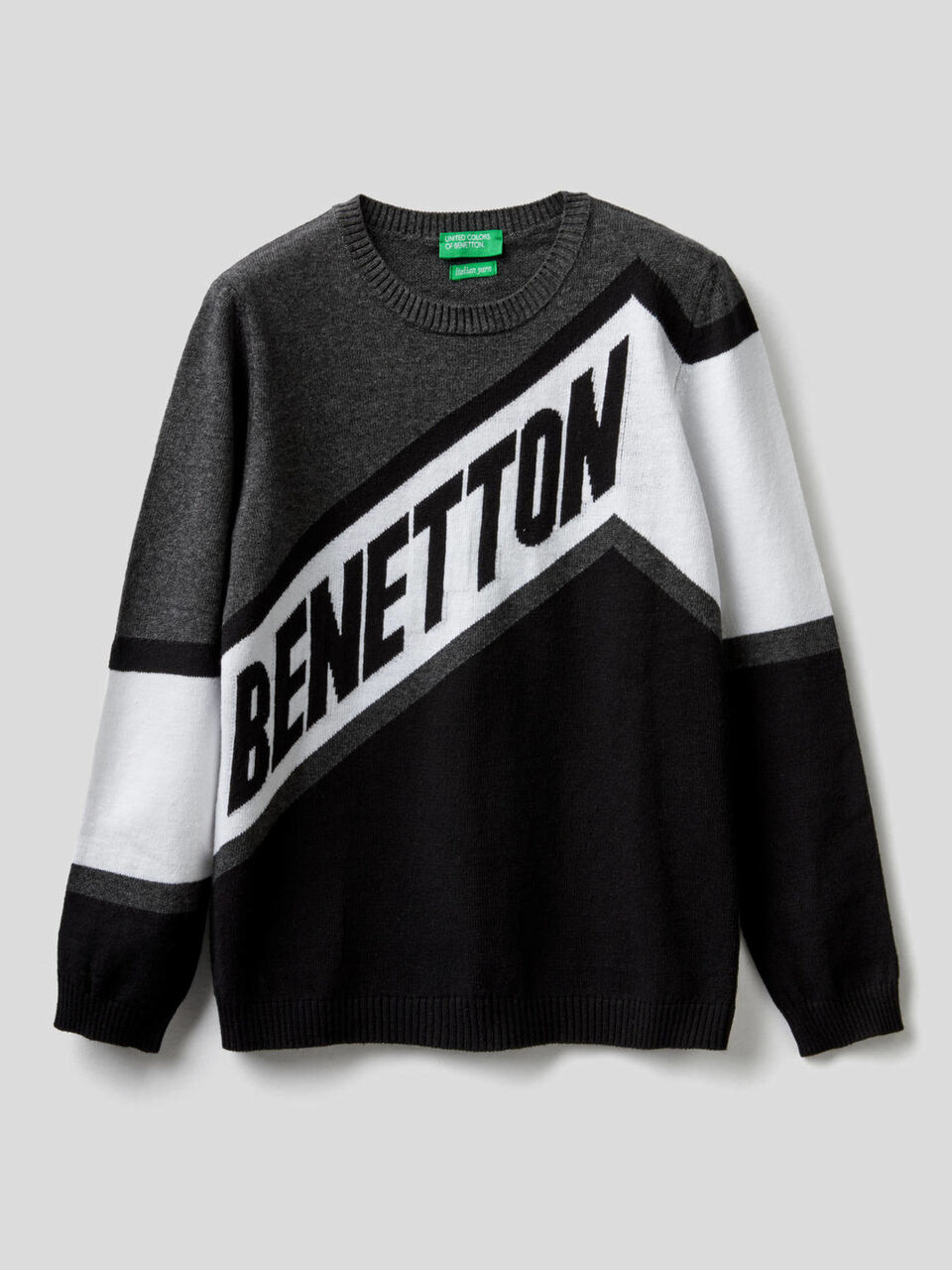 Jersey con logotipo grabado image number 1