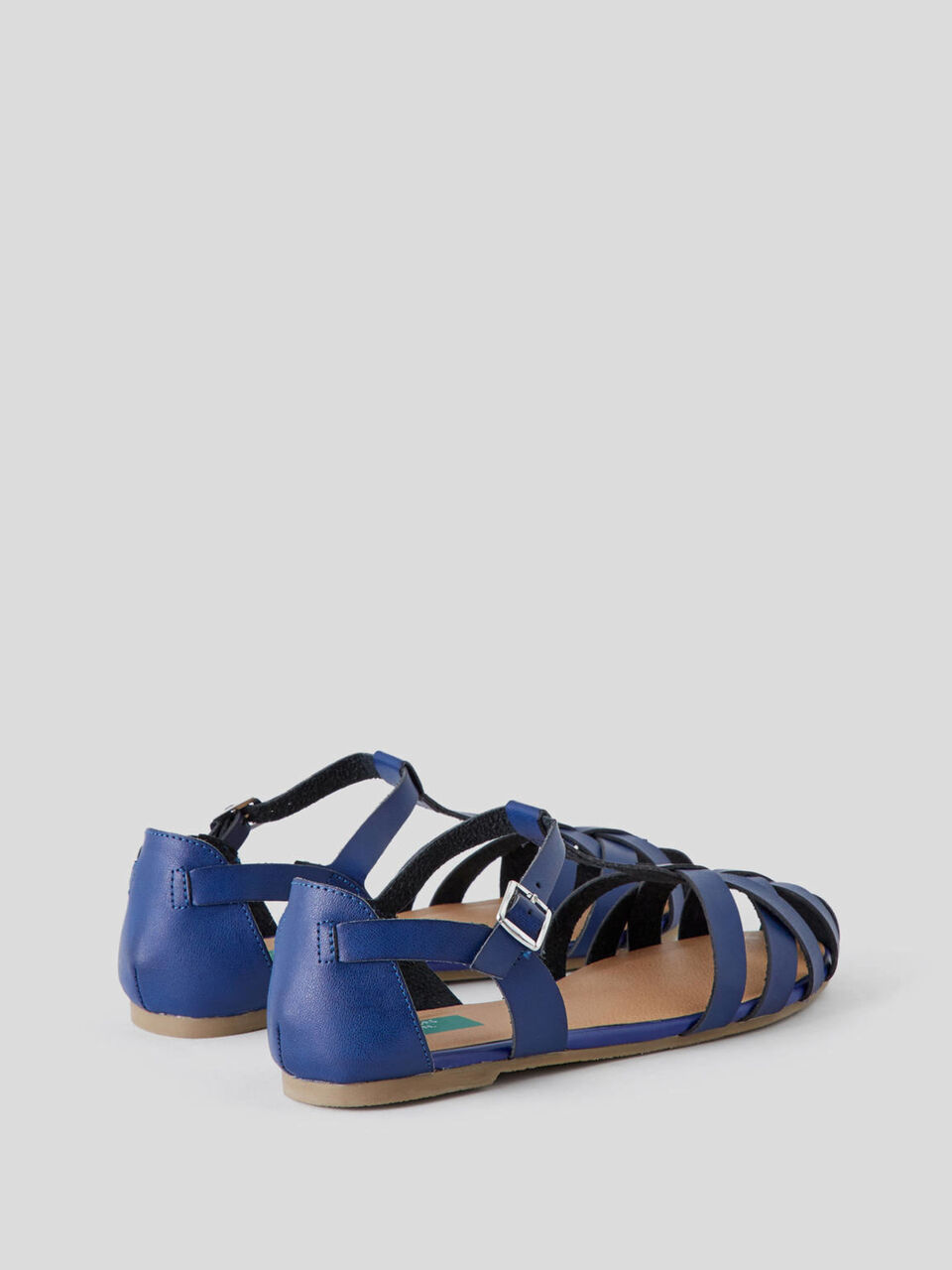 Sandalias planas trenzadas image number 2