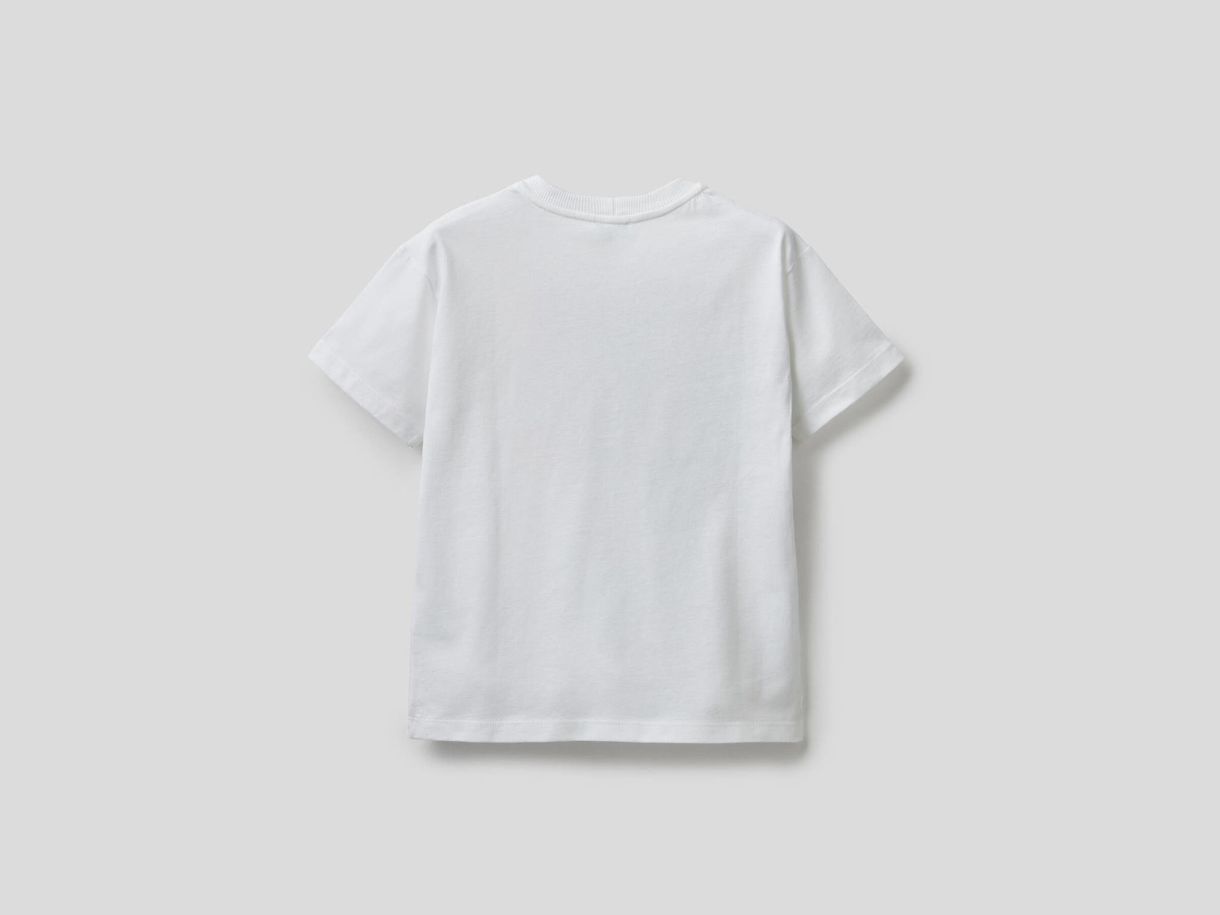 Camiseta con estampado image number null