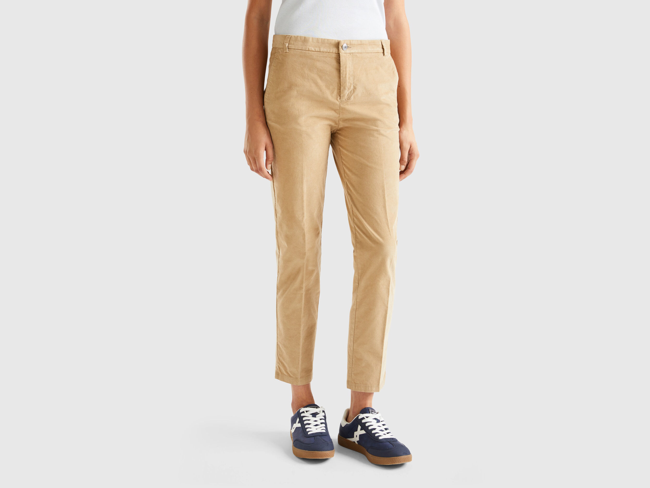 Pantalones chinos de pana el stica Beige Benetton