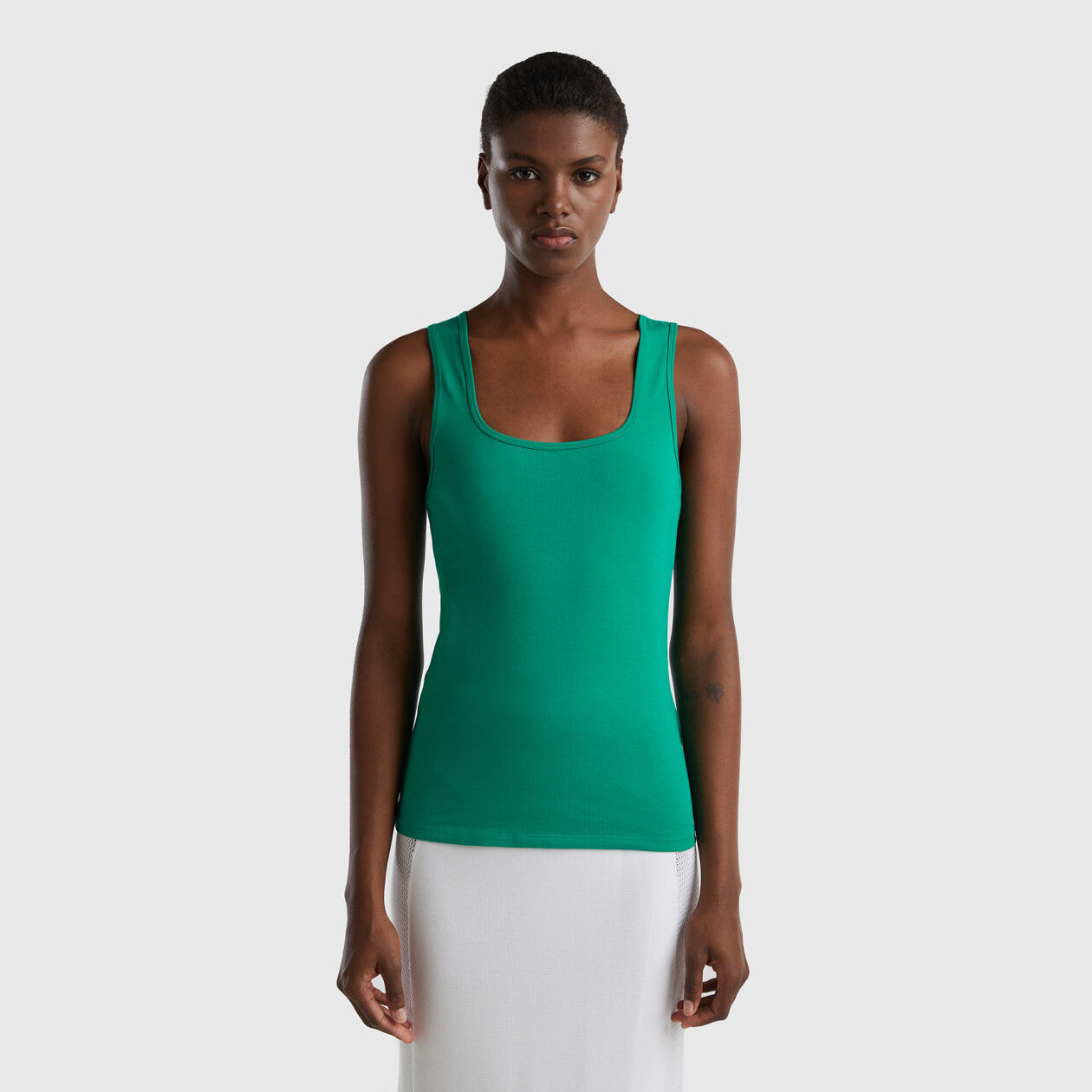 Camiseta tirantes sales escote cuadrado