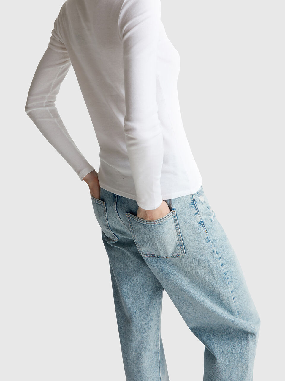 TURTLE NECK SWEATER Mujer image number null
