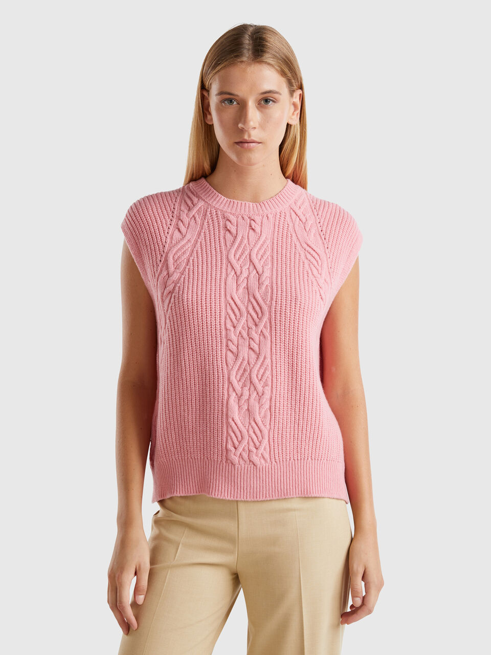 SLEEVELESS SWEATER Mujer image number null