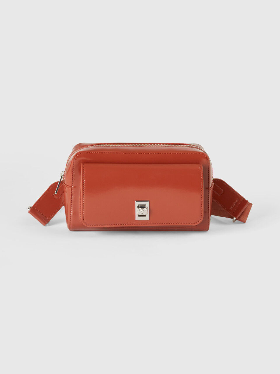 Mochilas Hombre y Bolsos Nueva Coleccion 2024 Benetton