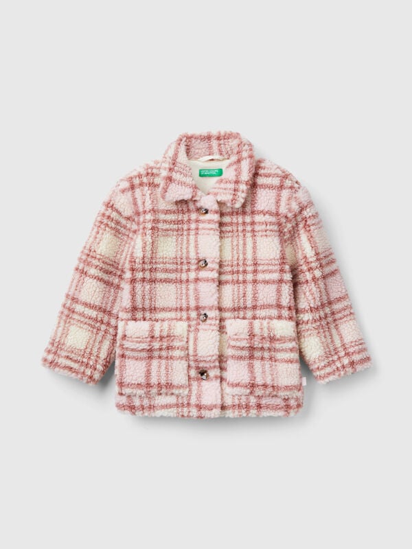 Chaqueta con efecto peluche de cuadros Niña
