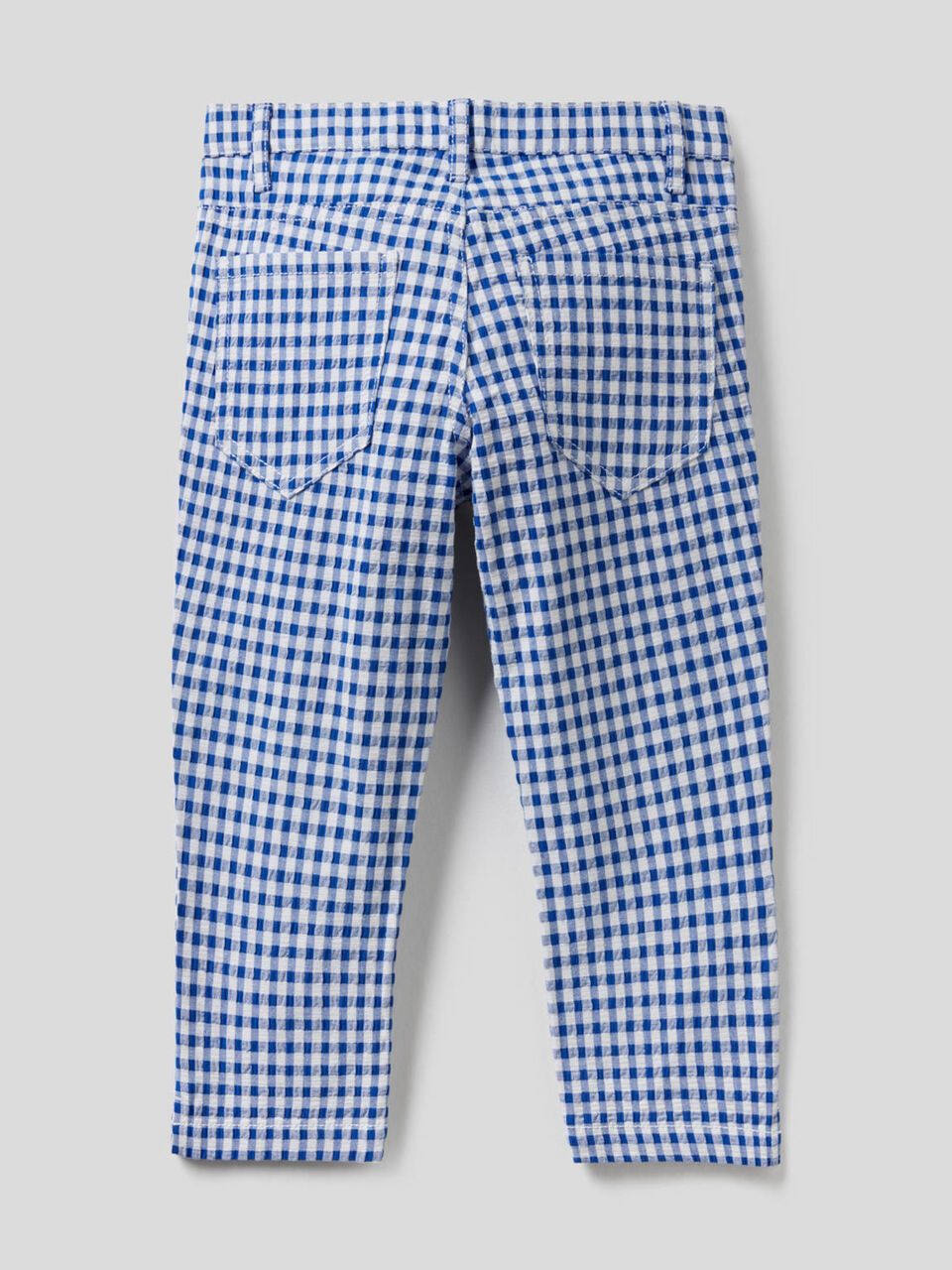 Pantalón cropped de cuadros image number 2