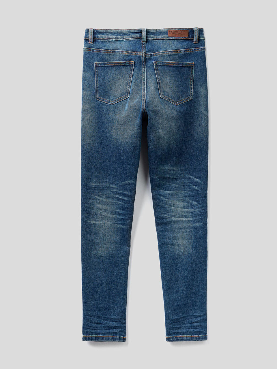 Vaqueros pitillo en denim de algodón elástico image number 2
