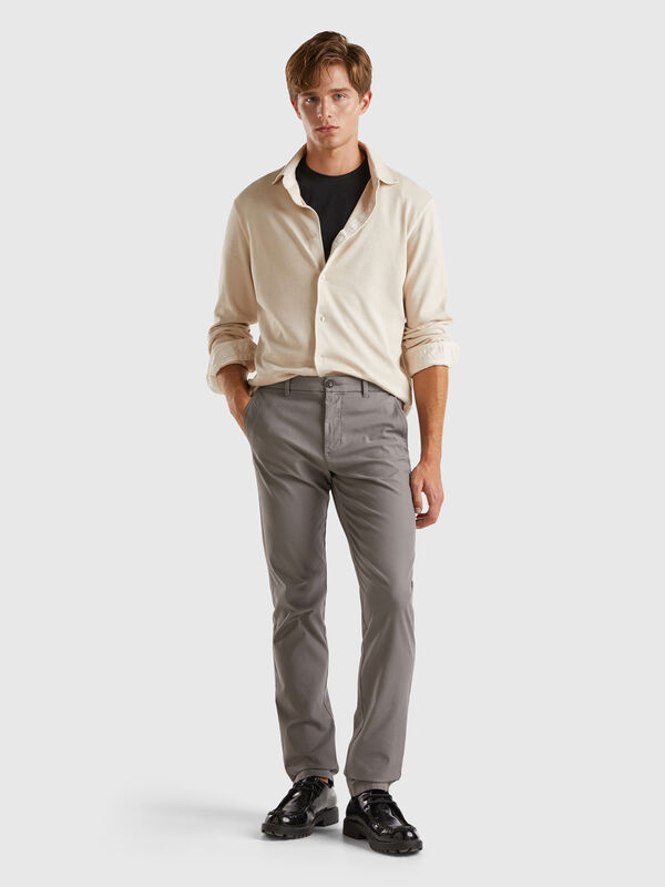 Chinos slim fit en algodón stretch Hombre