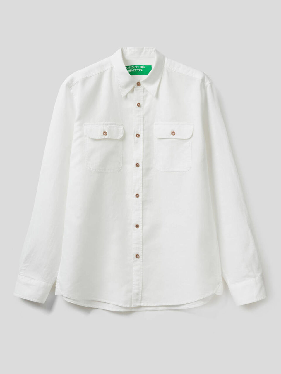Camisa regular fit de lino y algodón mixto image number 1