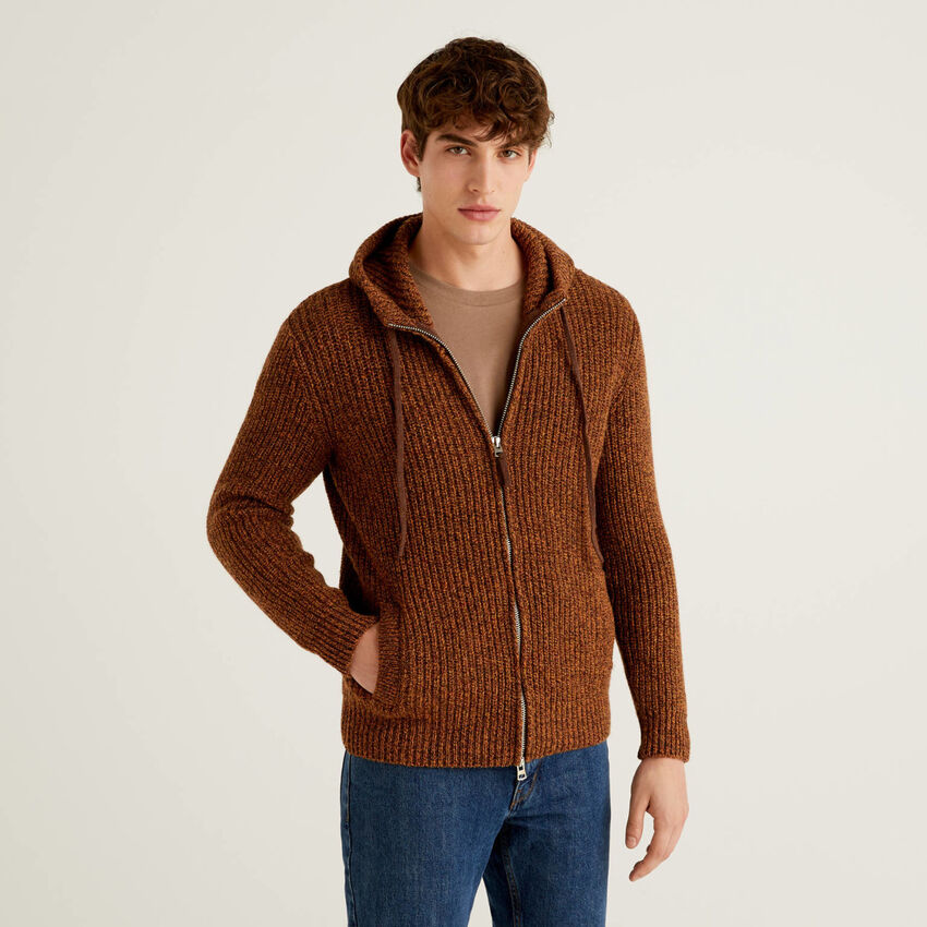 Jersey de lana Shetland con capucha