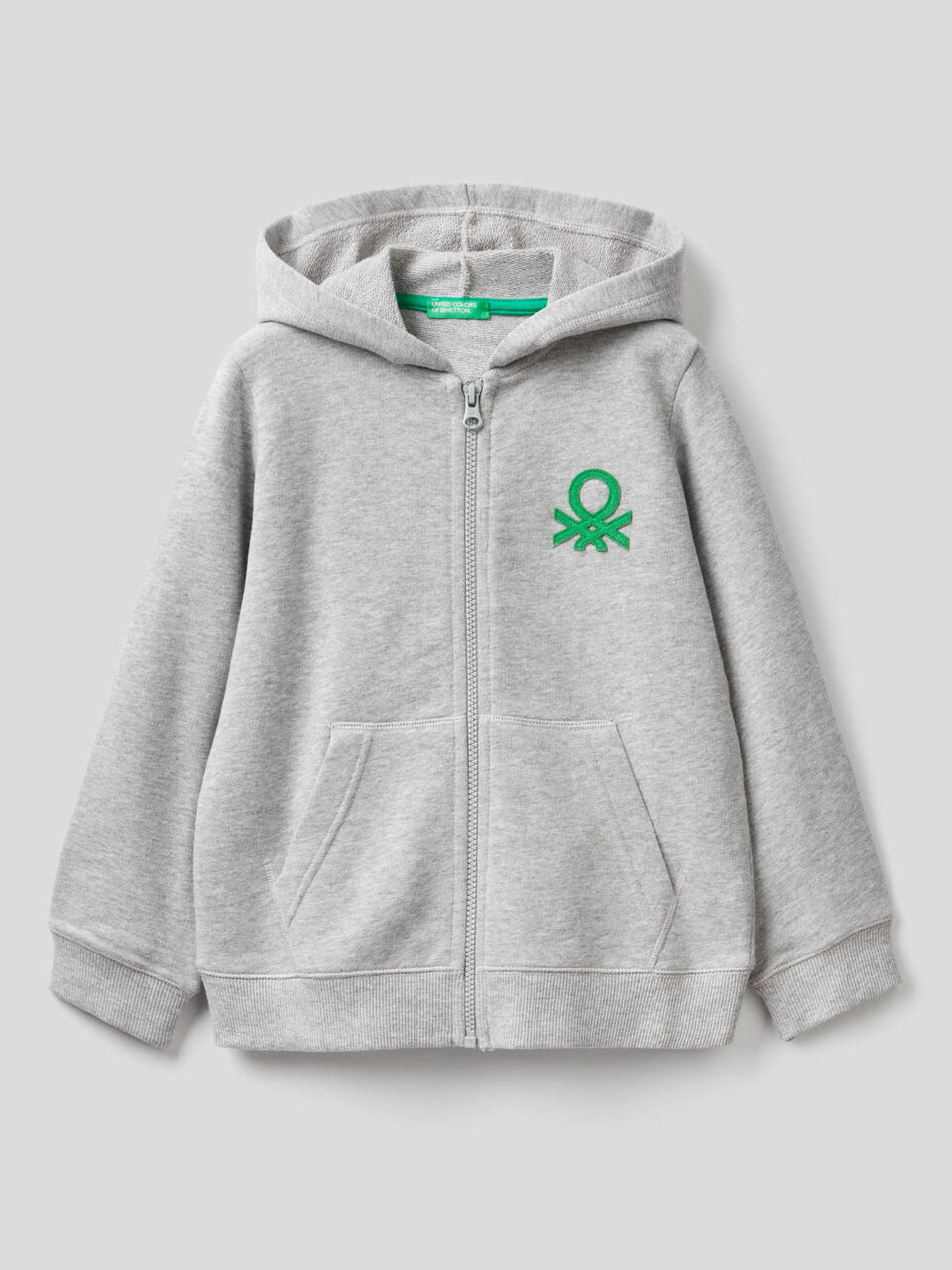 Sudadera con cremallera y capucha image number 1