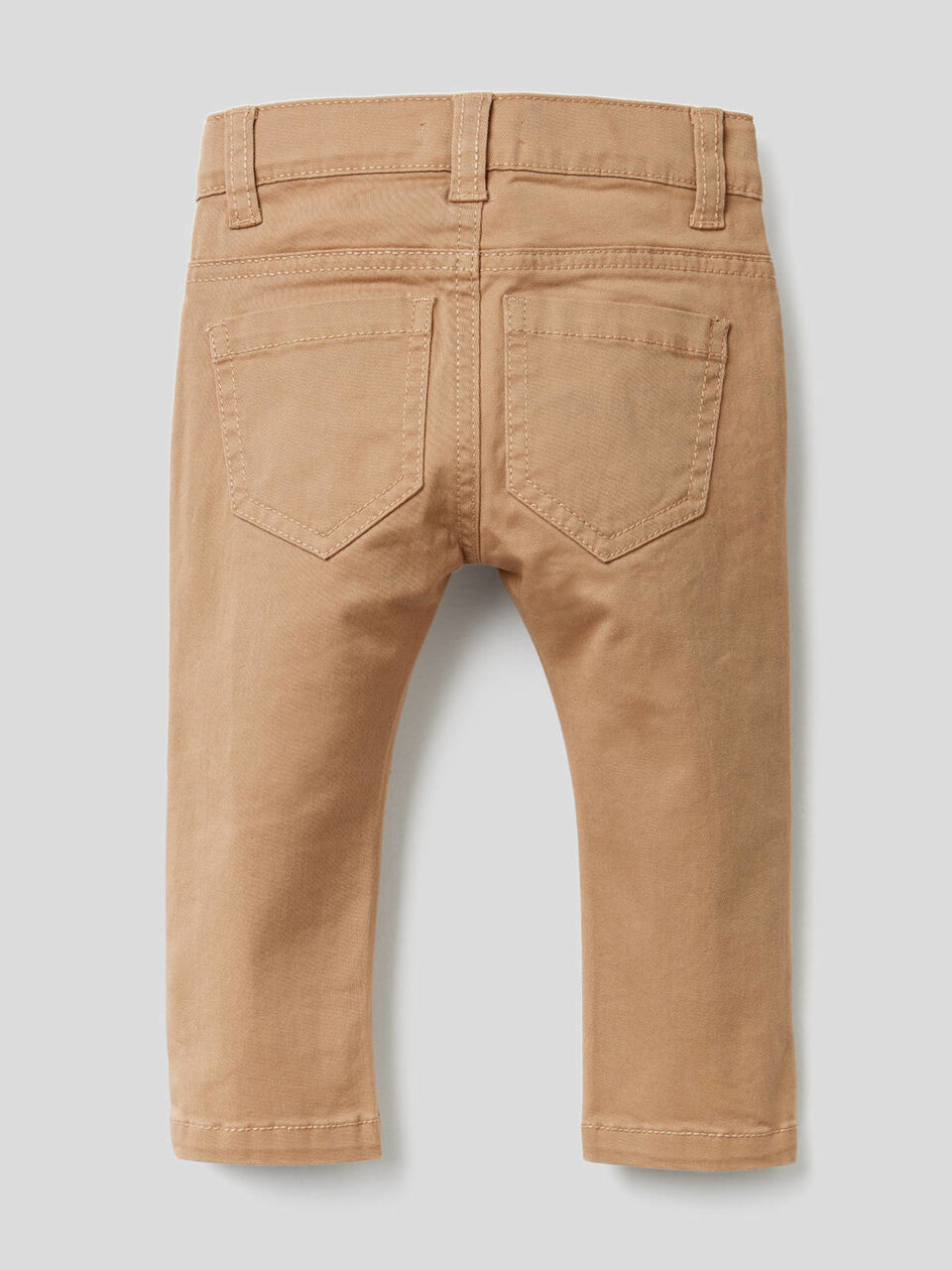 Pantalón slim fit de algodón elástico image number null