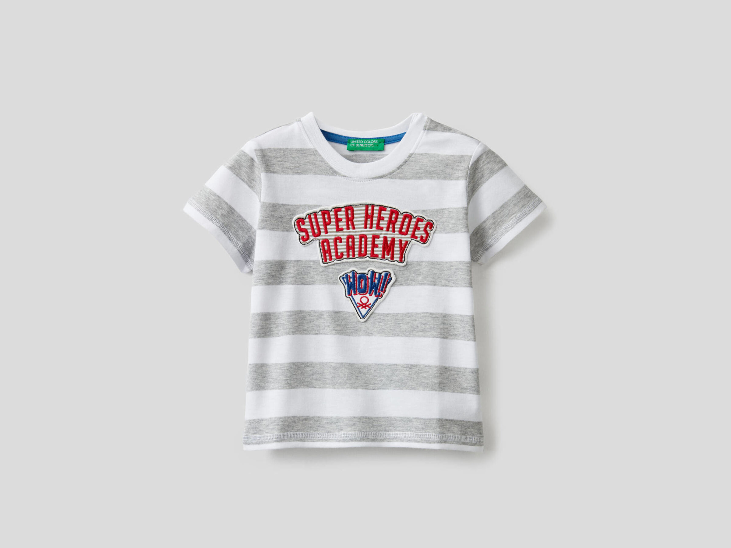 Camiseta de rayas con parche image number null