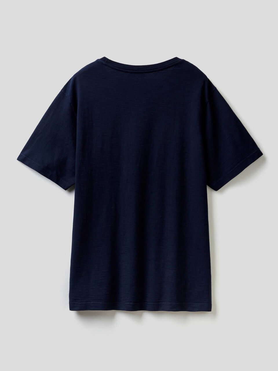 Camiseta con bolsillo en contraste image number 2