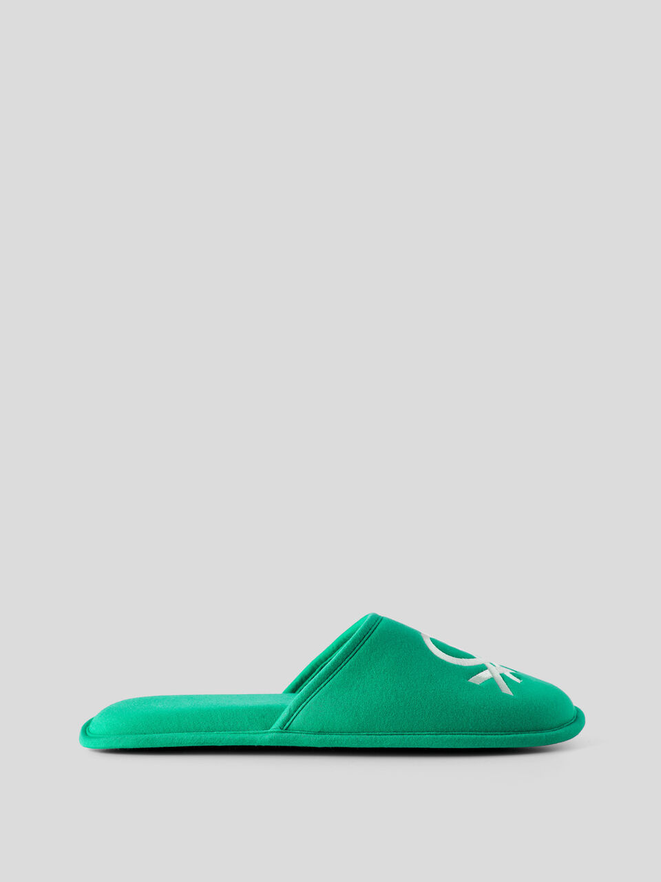 Zapatillas con bordado by Ghali image number 1