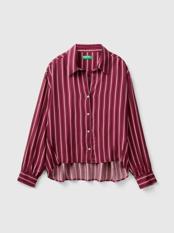 Camisa de rayas con escote de pico Camisa de rayas con escote de pico Mujer