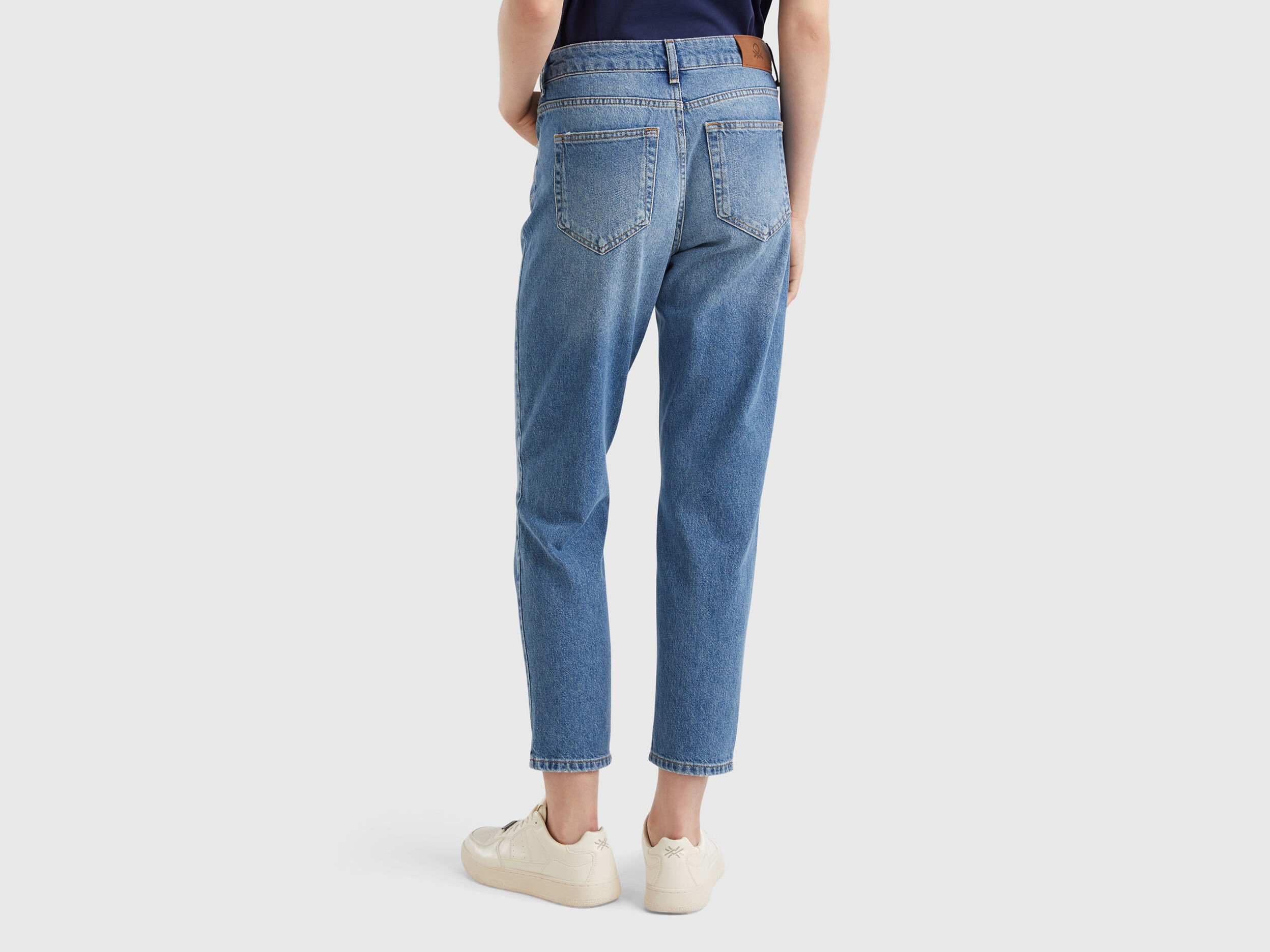 Vaqueros cropped de talle alto Azul Benetton