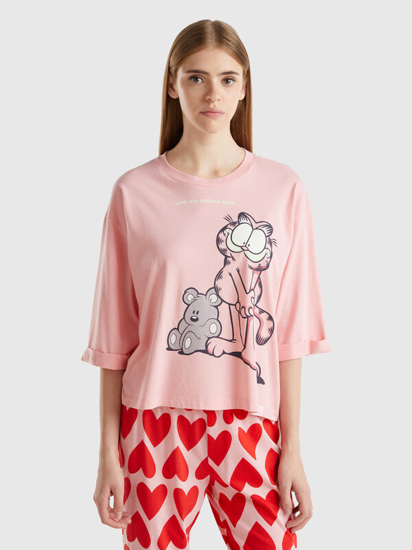 Camiseta Garfield ©2024 by Paws, Inc. Mujer