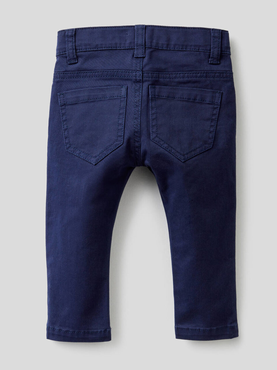 Pantalón slim fit de algodón elástico image number null