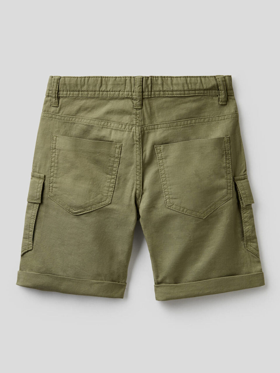 Bermudas cargo de 100% algodón image number 2