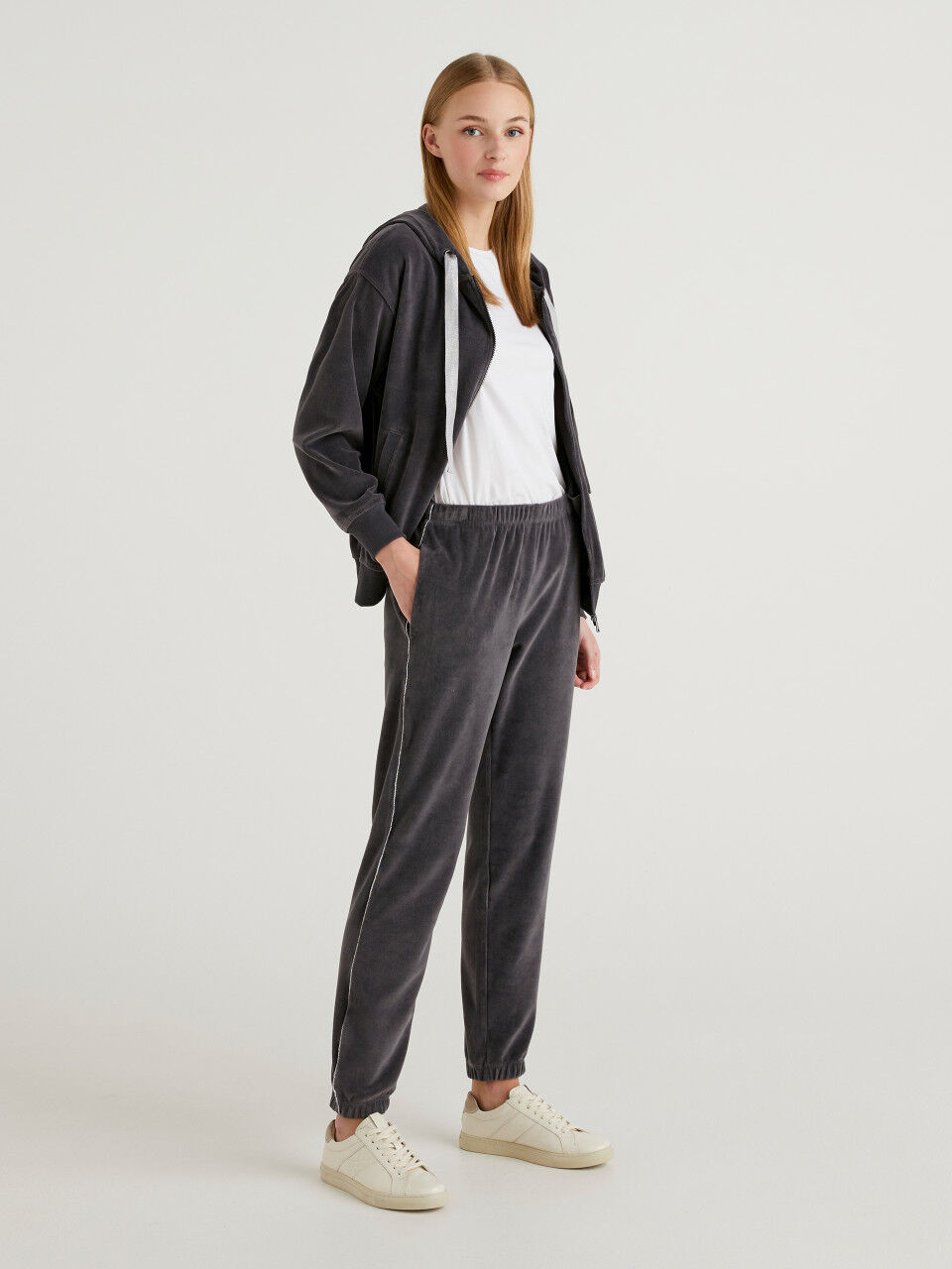 Ropa loungewear sales