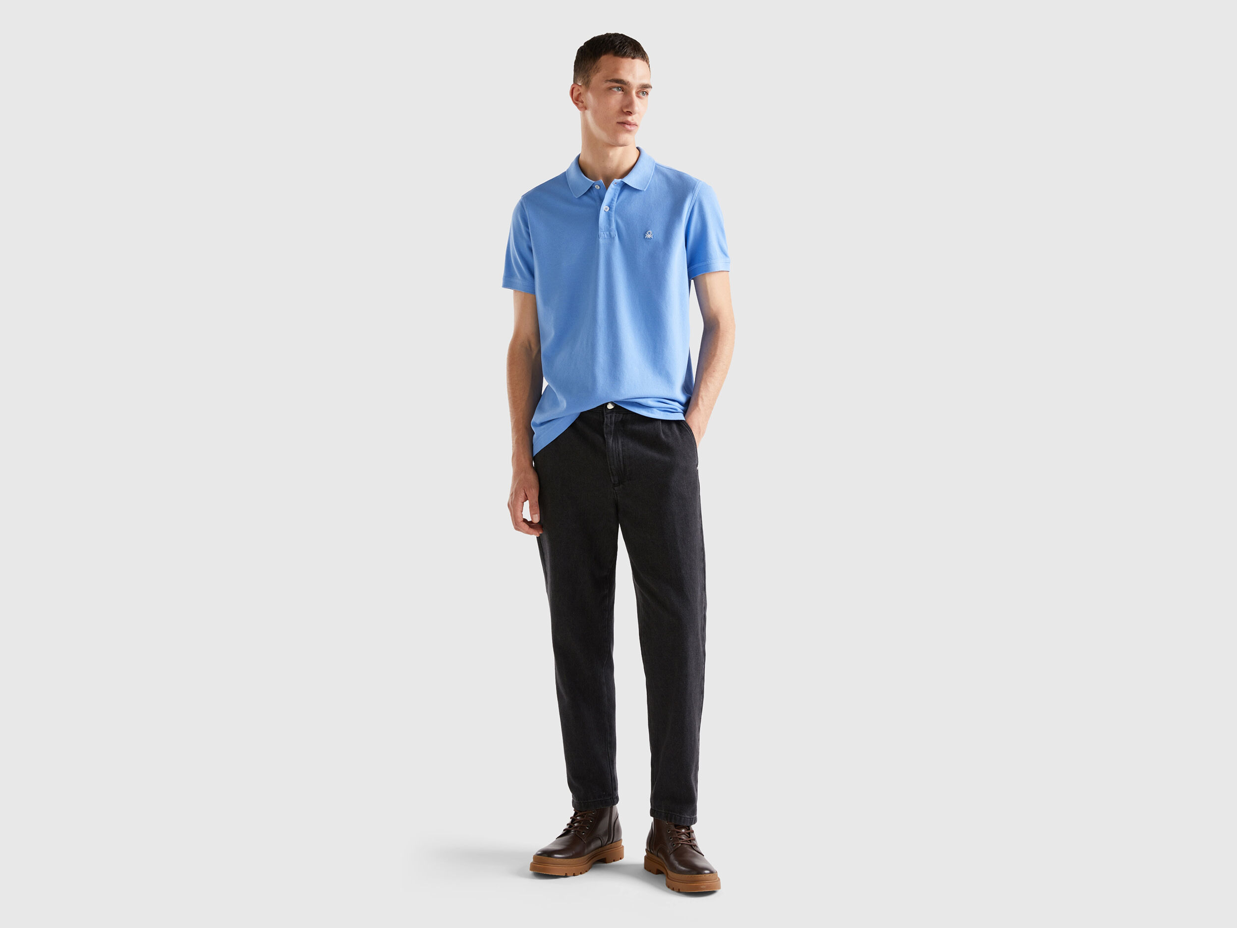 Polo azul celeste hombre 2025
