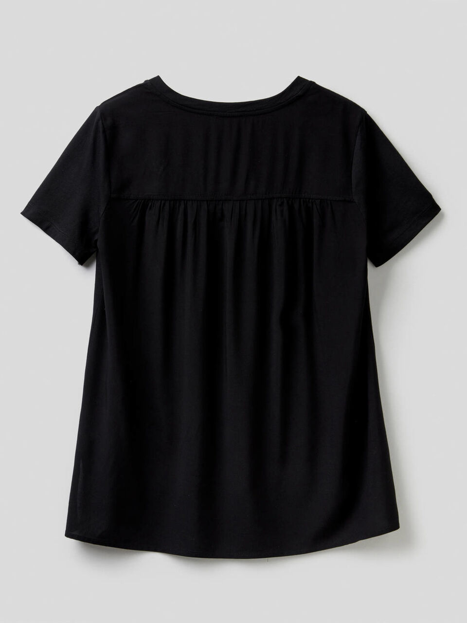 Camiseta con parte trasera de viscosa image number 2