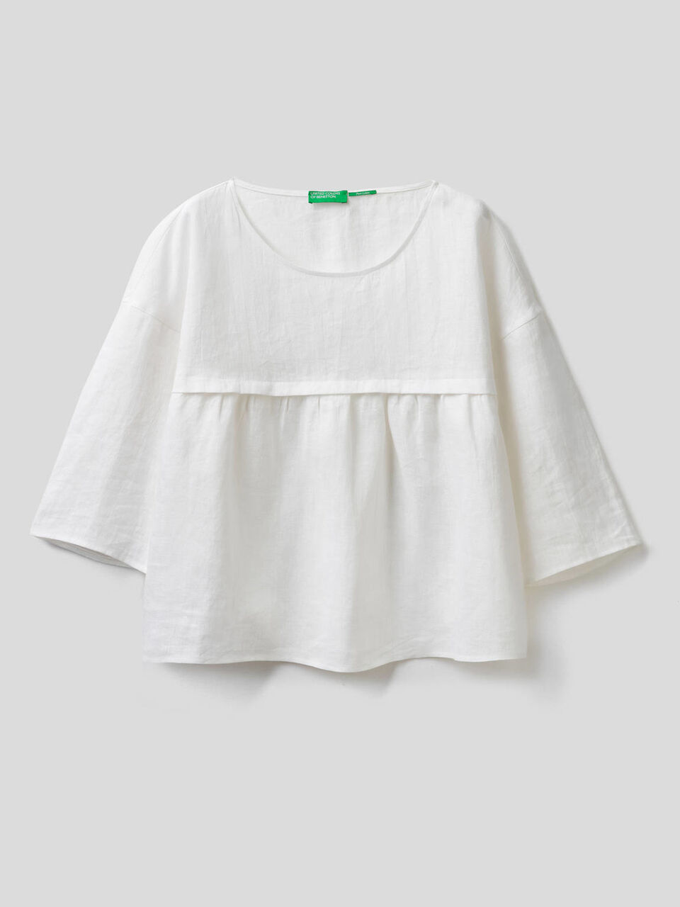Blusa de 100% lino con volante image number 1