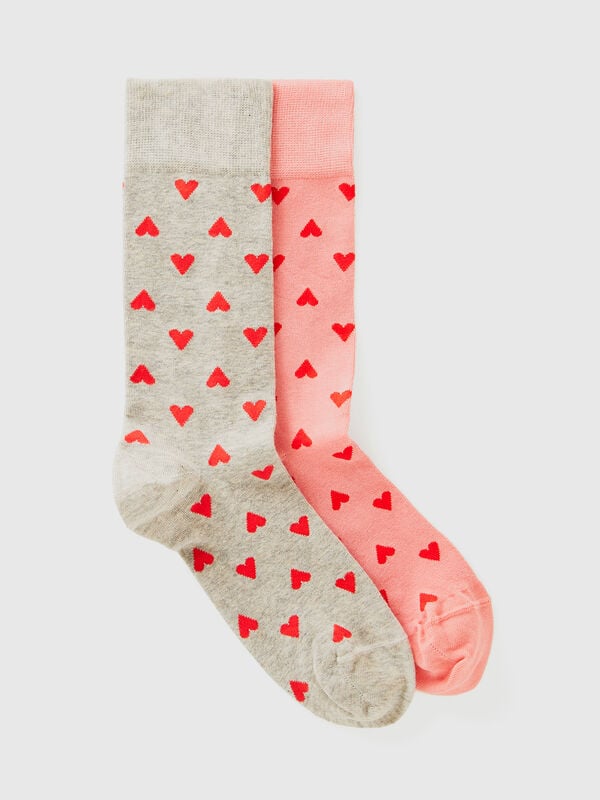 Dos pares de calcetines de corazones