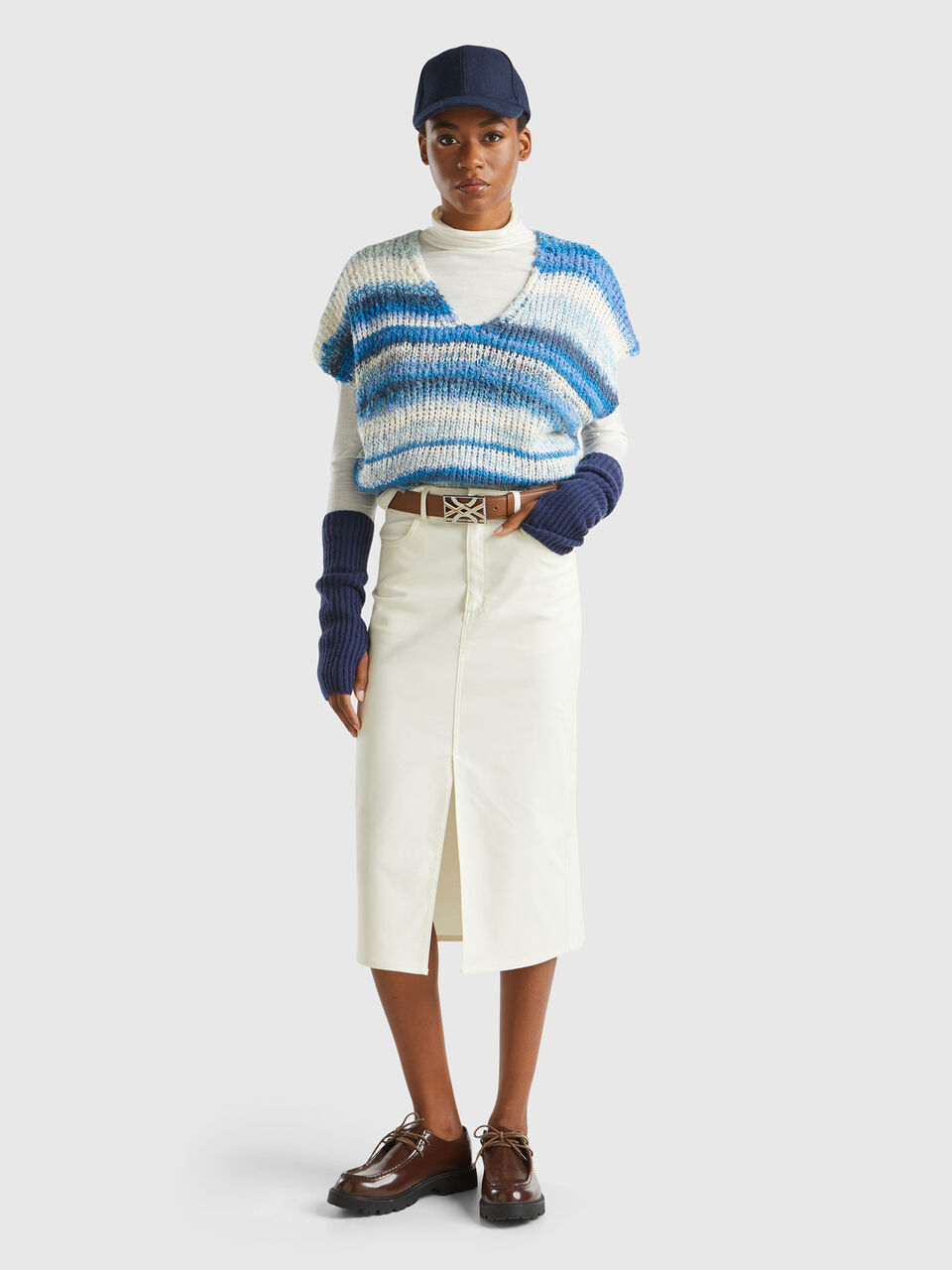 S/L V NECK SWEATER Mujer image number null