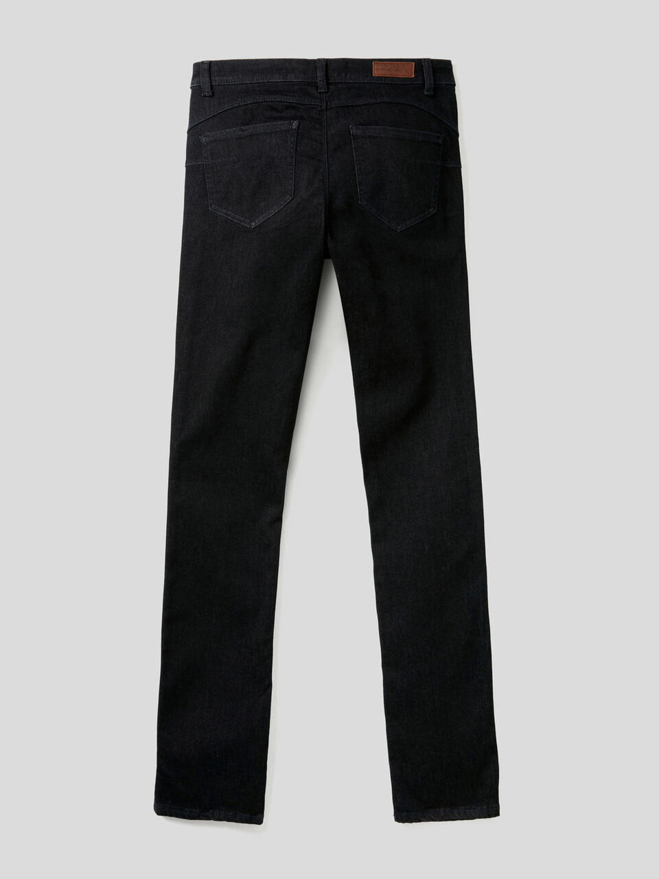 Vaqueros push-up de corte bootcut image number 2