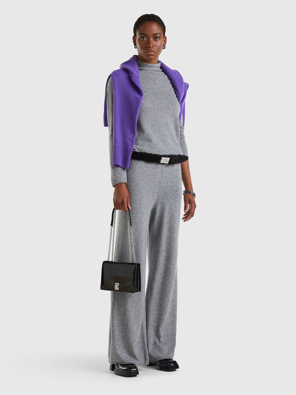 Pantalón amplio gris claro en mezcla de lana y cachemir Pantalón amplio gris claro en mezcla de lana y cachemir Mujer