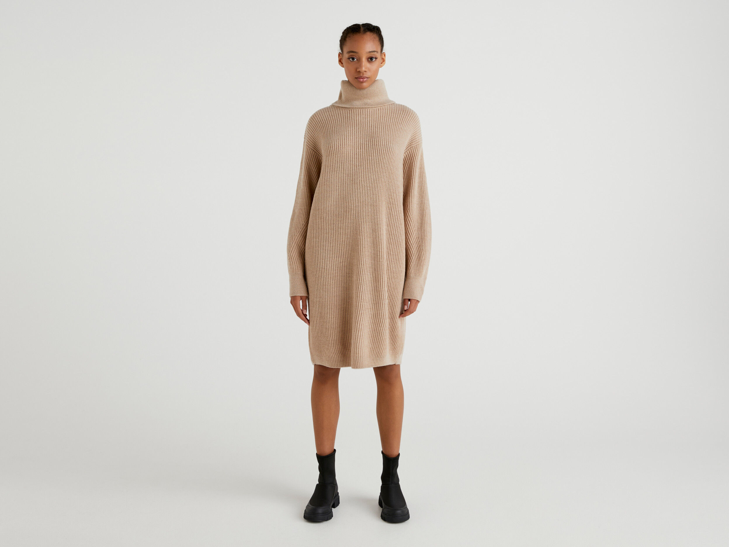 Vestido de cuello alto de lana mixta Beige Benetton