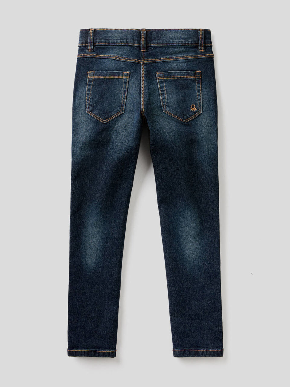 Vaqueros slim fit con cinco bolsillos image number 2
