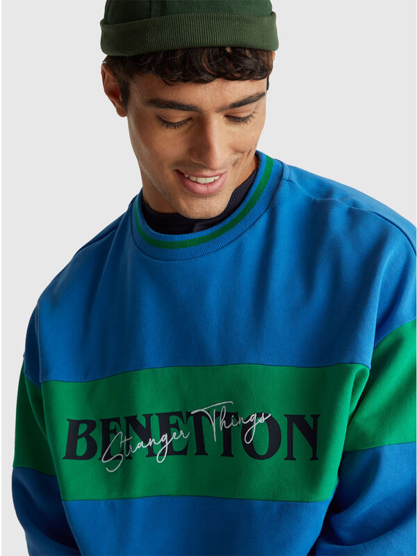Sudadera con bloques de color de Stranger Things