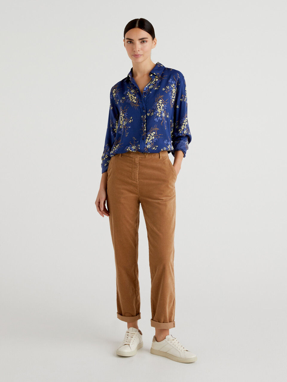 Pantalon best sale estilo chino