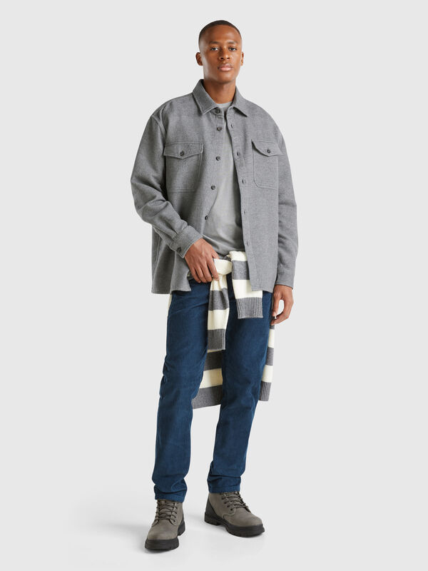 Pantalón regular fit de pana Hombre