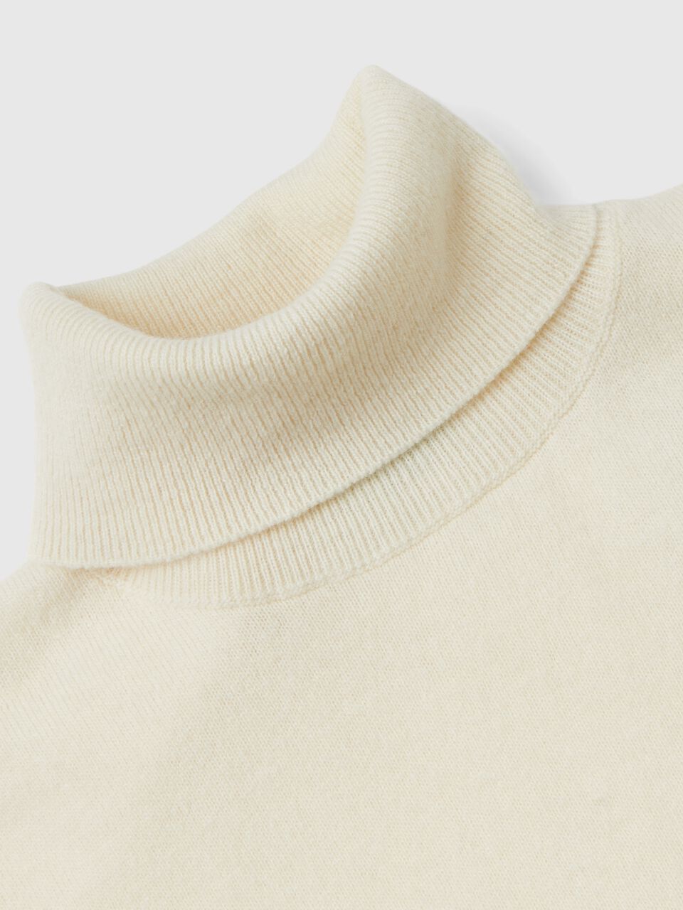 TURTLE NECK SWEATER Mujer image number null